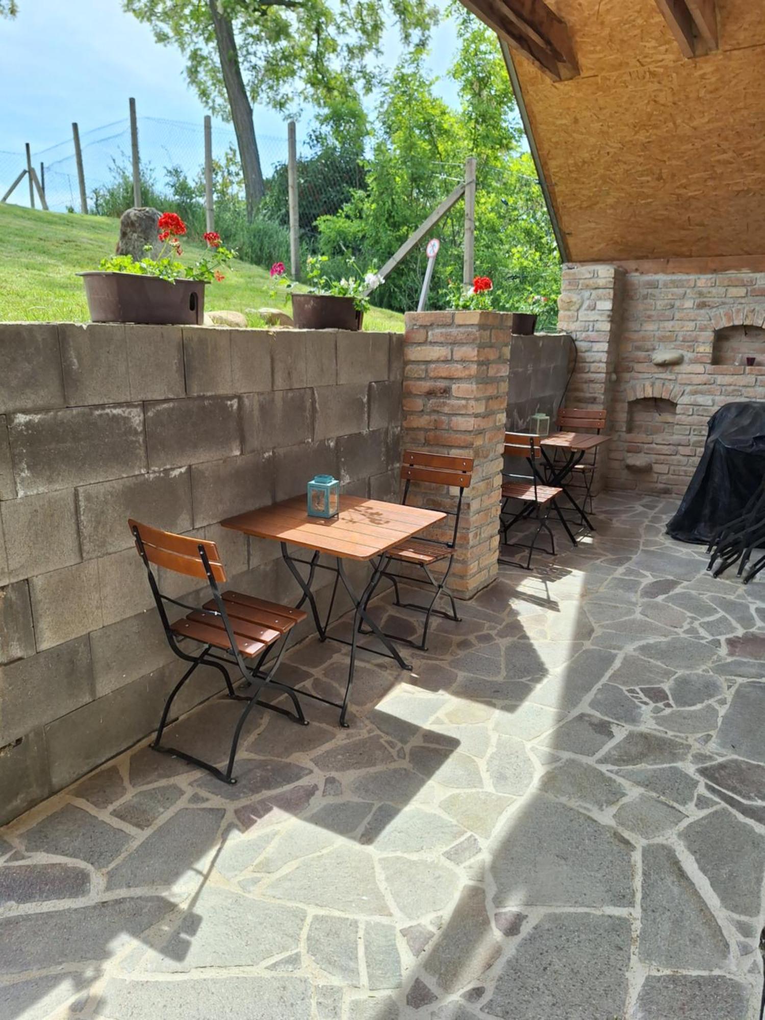 Apartmany Pausram Pouzdrany Room photo